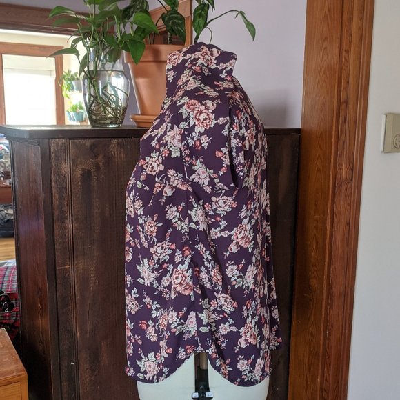 F21+ violet purple & floral button down blouse top - Picture 6 of 8